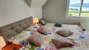 4 chambres, fer et planche à repasser, Wi-Fi gratuit, draps fournis