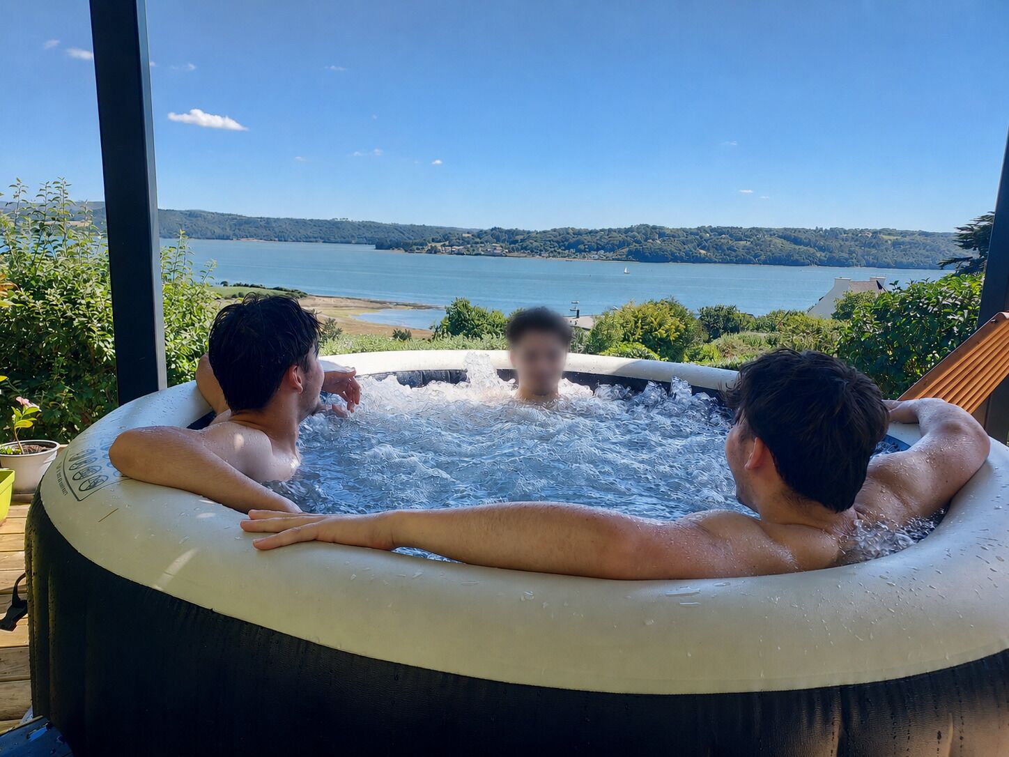 Bain à remous extérieur