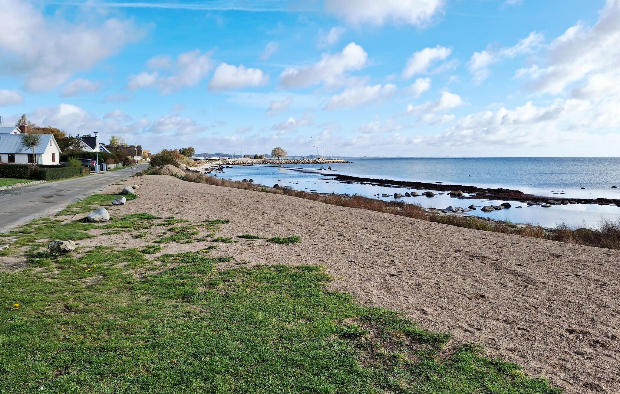 Una playa cerca, pesca