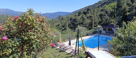 Piscine extérieure