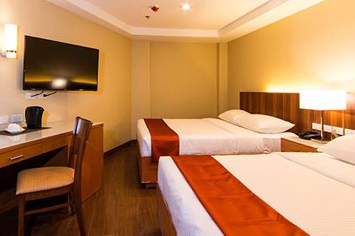 Superior Family Room (NO VIEW) | Minibar, meja kerja, tempat tidur lipat/tambahan, dan Wi-Fi gratis