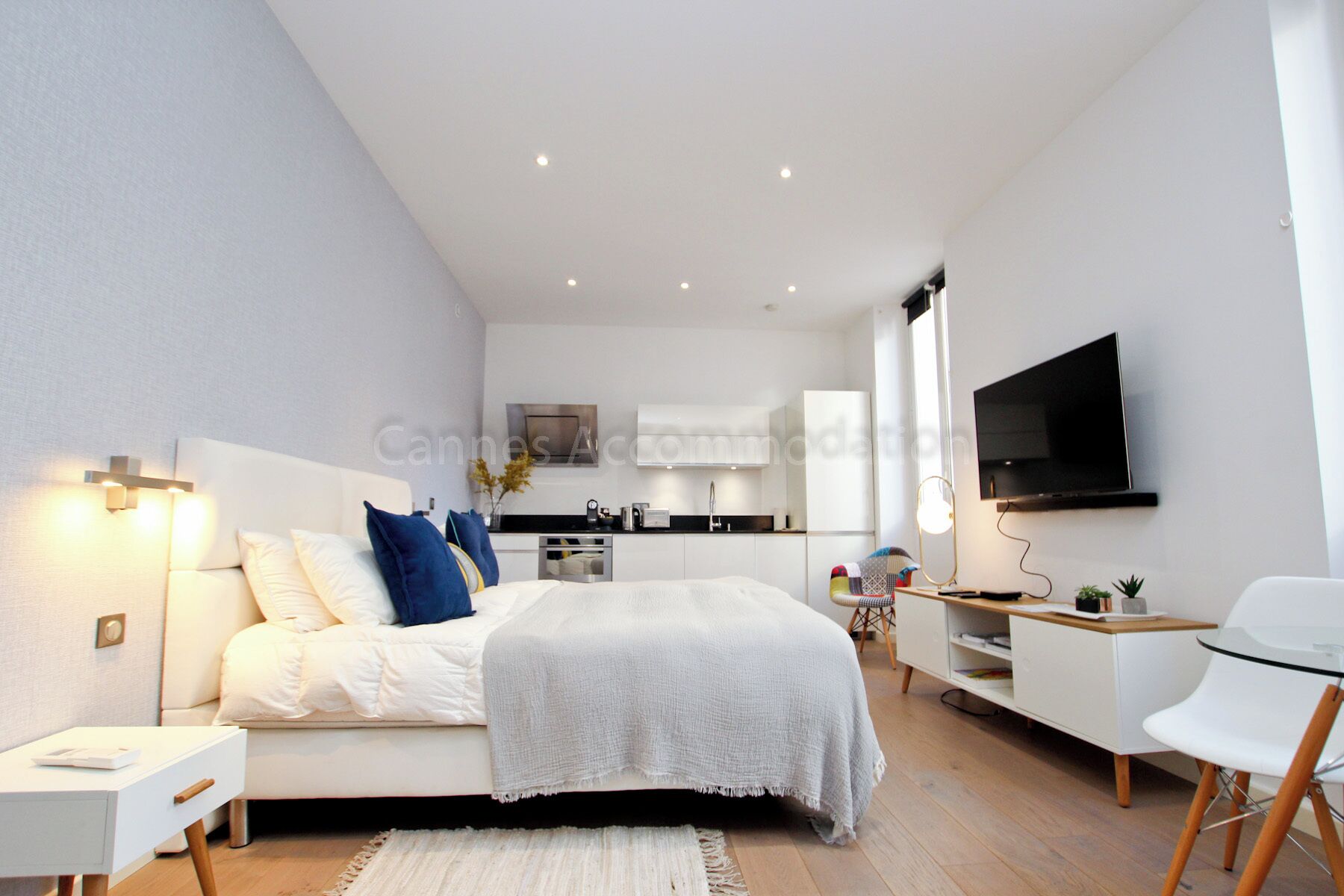 Fer et planche à repasser, Wi-Fi gratuit, draps fournis