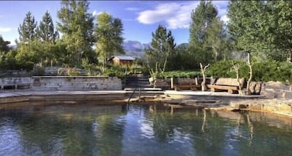 5-Star Ranch Guesthouse on 56 Beautiful Acres Beside Uncompaghre River