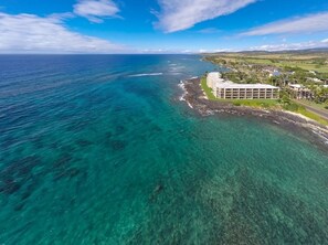 On the beach - Live TOP Floor OceanFRONT. Relax & Sleep to Sounds of the Surf; AC or Tradewinds (Koloa)