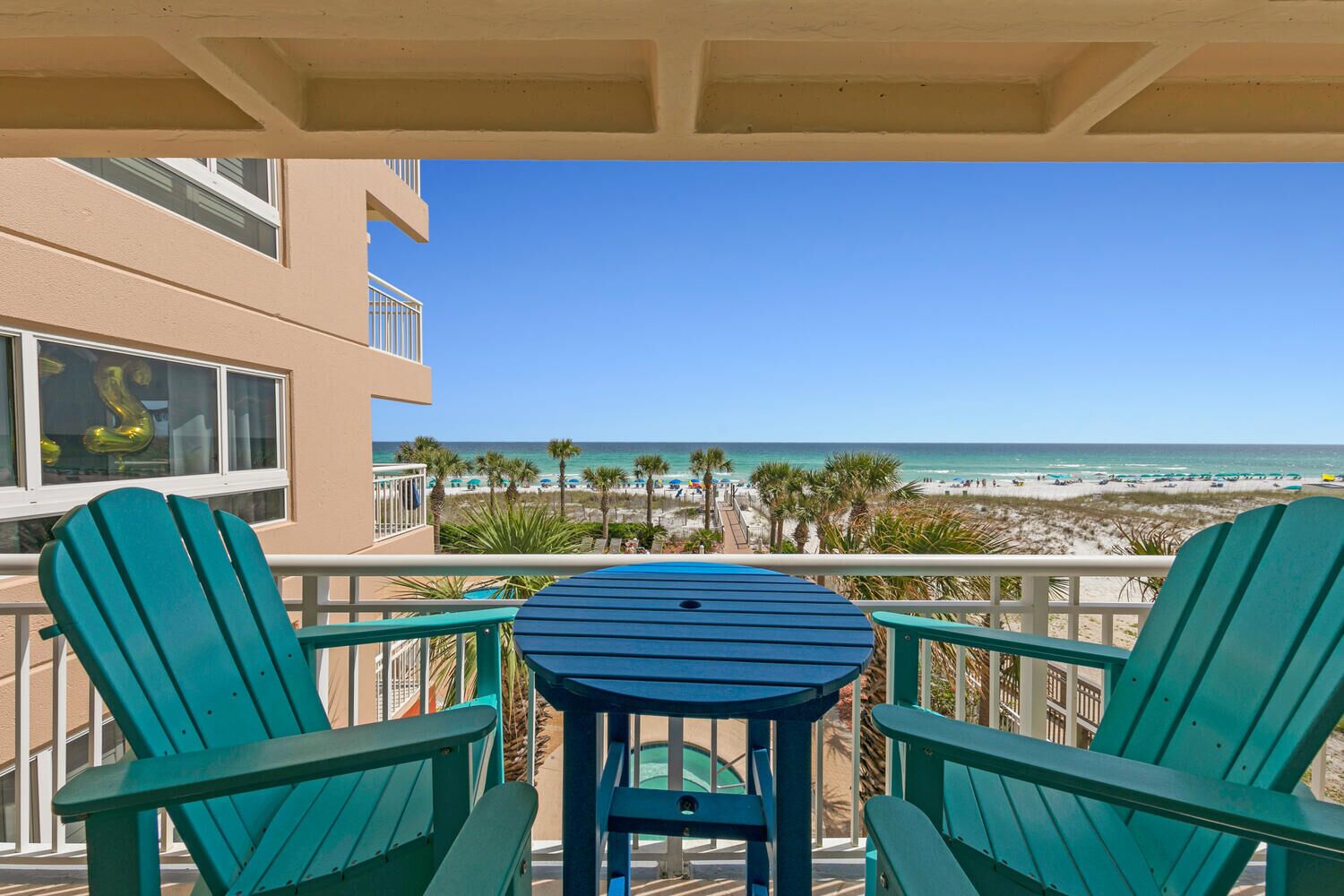 Remodeled Beachfront🌞🌞Destin Towers' BEST⛵ ⛵HGTV Worthy🌴🌴