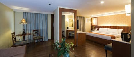 Suite Premier | Minibar, meja kerja, tempat tidur lipat/tambahan, dan Wi-Fi gratis