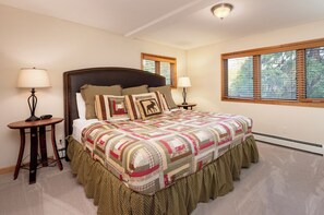 8 bedrooms, iron/ironing board, free WiFi, bed sheets