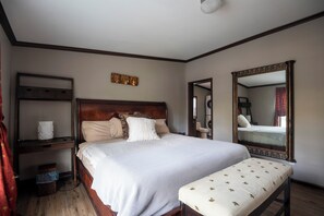 3 bedrooms, iron/ironing board, free WiFi, bed sheets - Lakeside Paradise birds serenade tranquility warm fireplace pet &family friendly (Galloway)