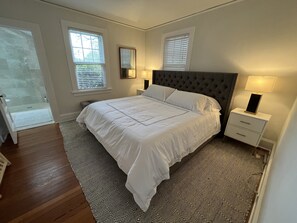 3 bedrooms, iron/ironing board, WiFi, bed sheets - Home page of Southampton Village (Southampton)