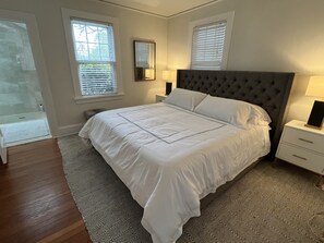 3 chambres, fer et planche à repasser, Wi-Fi, draps fournis