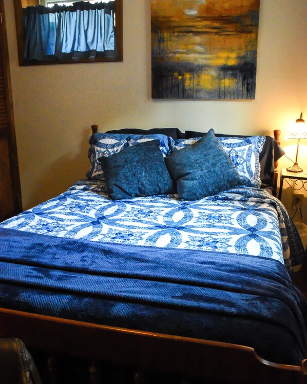 2 bedrooms, desk, iron/ironing board, free WiFi