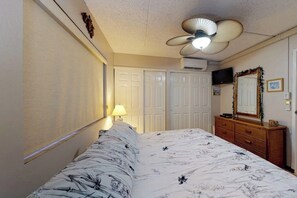 1 bedroom, iron/ironing board, Internet, bed sheets