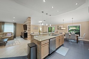 Interior - "Barefoot Breeze" Awaits (Bonita Springs)