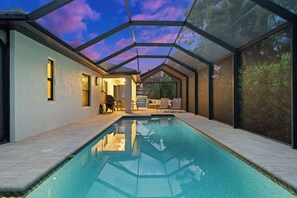 Et oppvarmet basseng