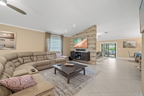 Smart TV, DVD player, table football, books - "Barefoot Breeze" Awaits (Bonita Springs)