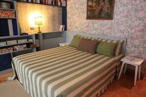 3 bedrooms, in-room safe, desk, iron/ironing board