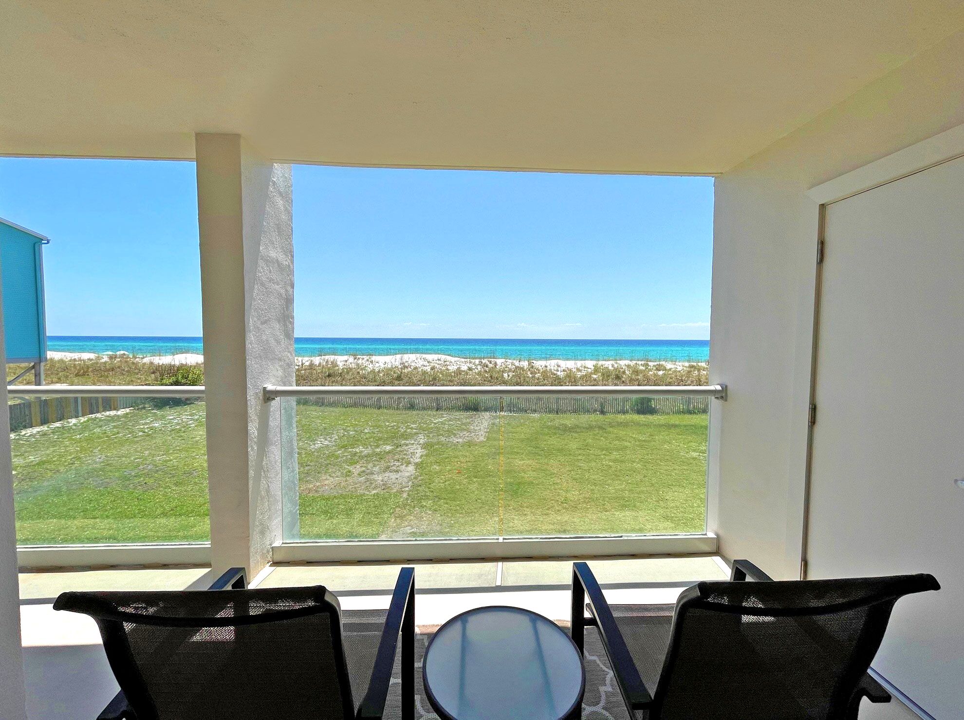 Beautifully Decorated & Cozy Gulf Front Condo!