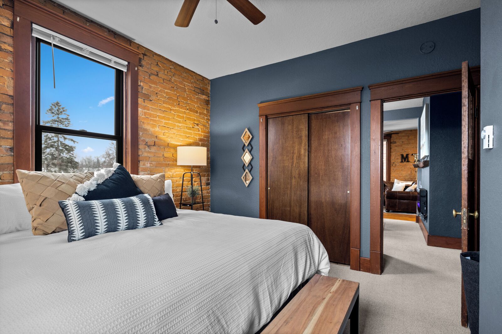 2 bedrooms, iron/ironing board, free WiFi, bed sheets