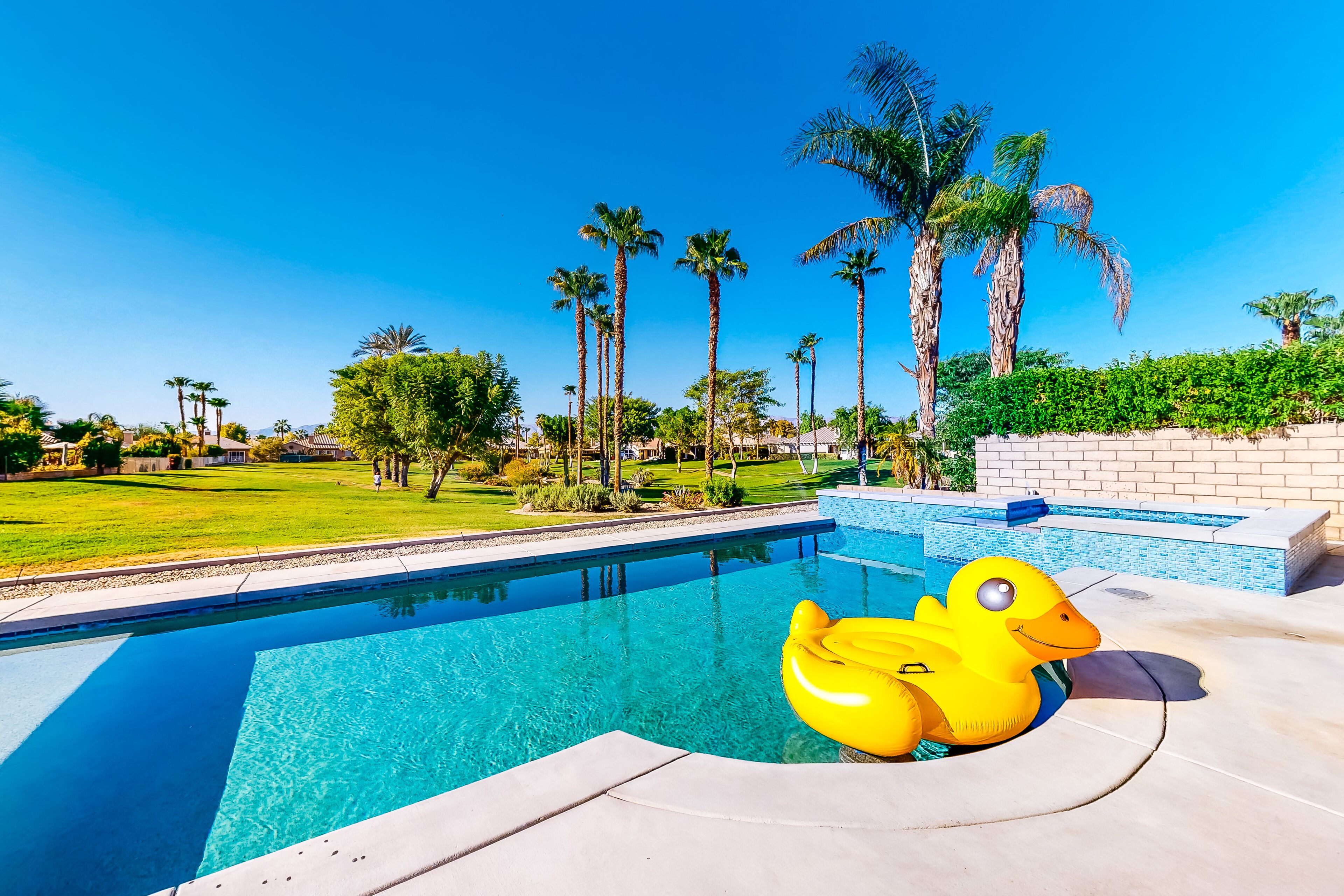 Country club home & casita with private pool, spa, fireplace & mountain view
