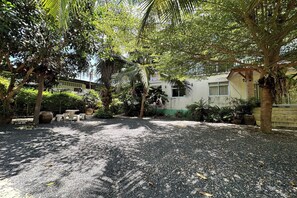 บริเวณภายนอก