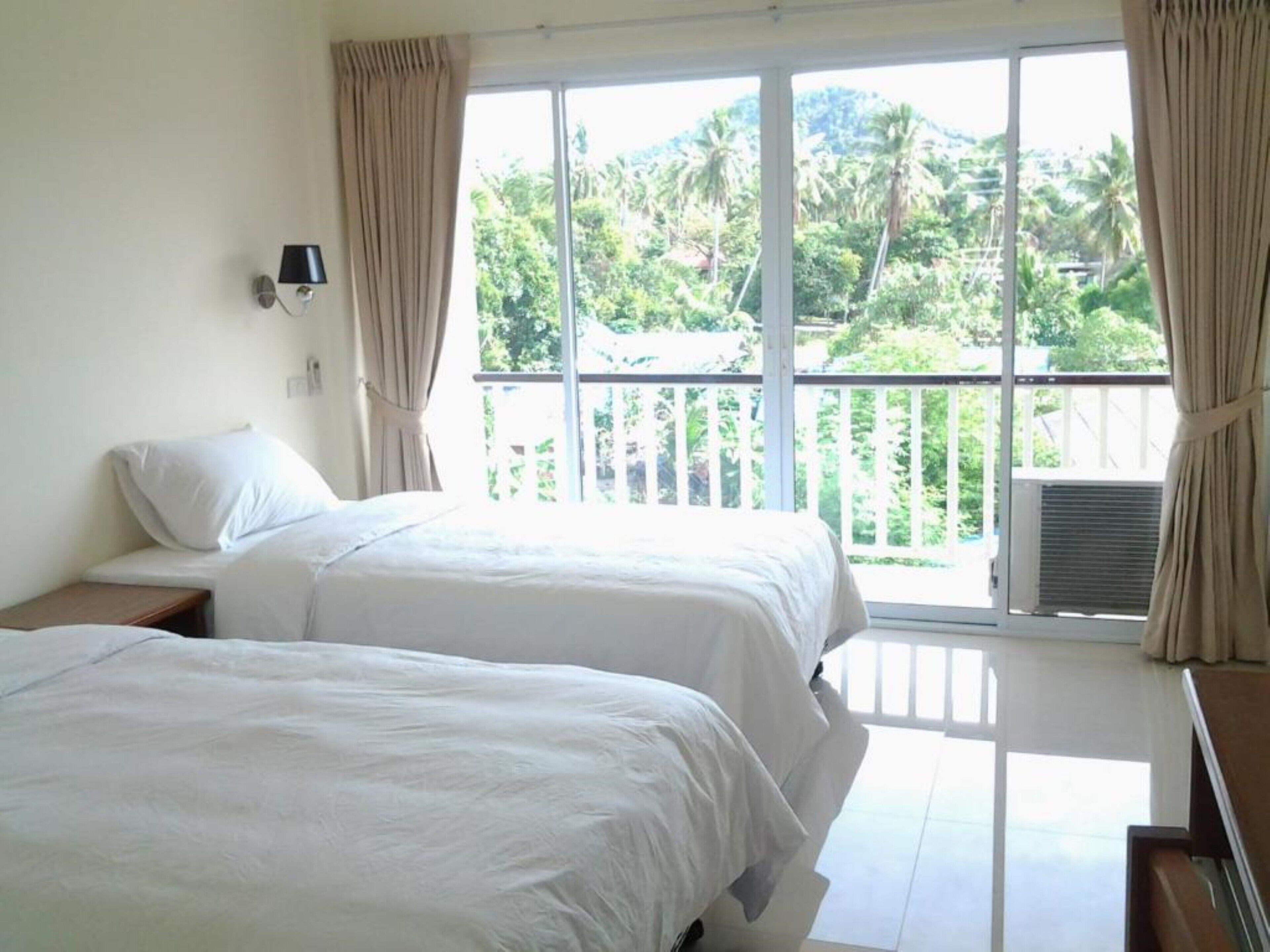Minibar, in-room safe, desk, blackout drapes