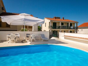 Pool - Cosy apartment for 6 guests with A/C, WIFI, pool, TV, terrace and pets allowed (Orebić)