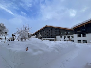 Exterior - Beautiful apartment for 7 guests with WIFI, pool, TV, balcony and panoramic view (Acletta)