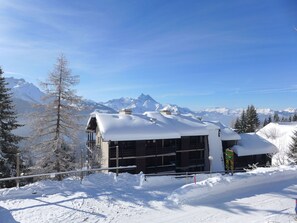 Exterior - Beautiful apartment for 4 people with WIFI, TV, balcony and pets allowed (Alpe Des Chaux)