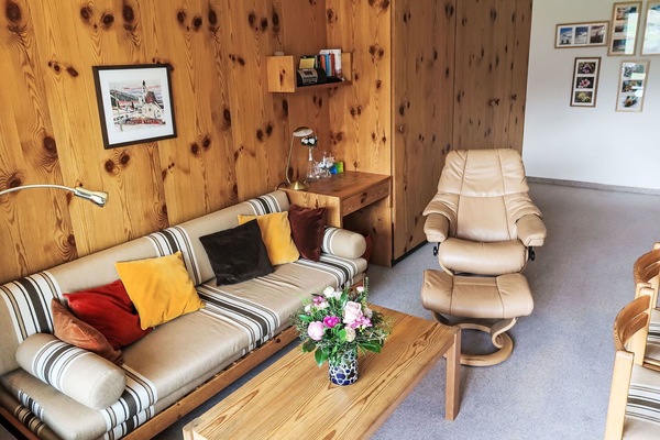 Canapé, Propriété, Meubles, Table, Cadre, Bois, Bâtiment, Salon, Design Intérieur, Confort