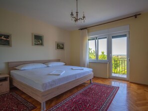 6 camere, Wi-Fi gratuito