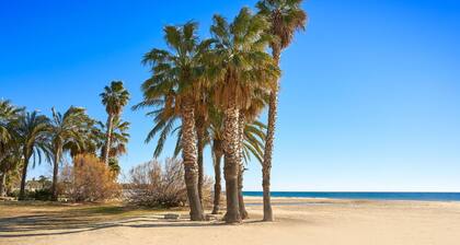 Kaunis Yksityinen Huvila 9 Hengelle, Jossa on oma Uima-allas, Ilmastointi, Wifi, TV, Parveke ja Pysäk��inti