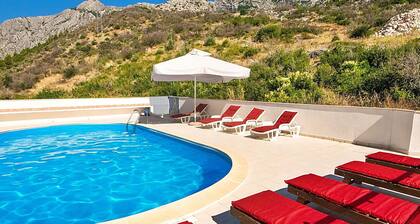 Cosy apartment for 3 people with A/C, WIFI, pool, terrace and pets allowed