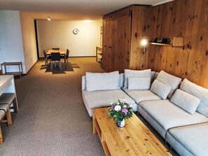 TV, DVD player