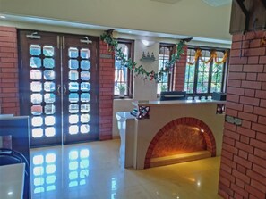 Lobby - Hotel Sri Kamal International (Solapur)