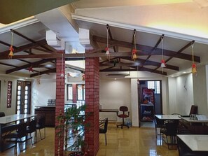 Restaurant - Hotel Sri Kamal International (Solapur)