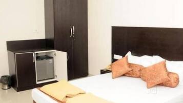 In-room safe, rollaway beds, free WiFi