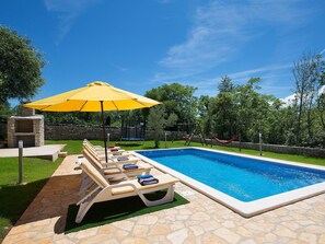 Pool - Stunning private villa for 8 guests with WIFI, A/C, private pool, TV, terrace and pets allowed (Pazin)