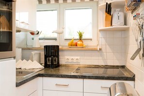 Frigorifero, microonde, forno, lavastoviglie