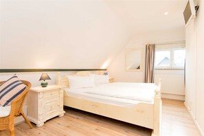 2 slaapkamers, reisbedje, wifi, beddengoed