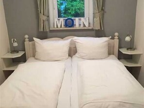 1 Schlafzimmer, Reisekinderbett, WLAN, Bettwäsche