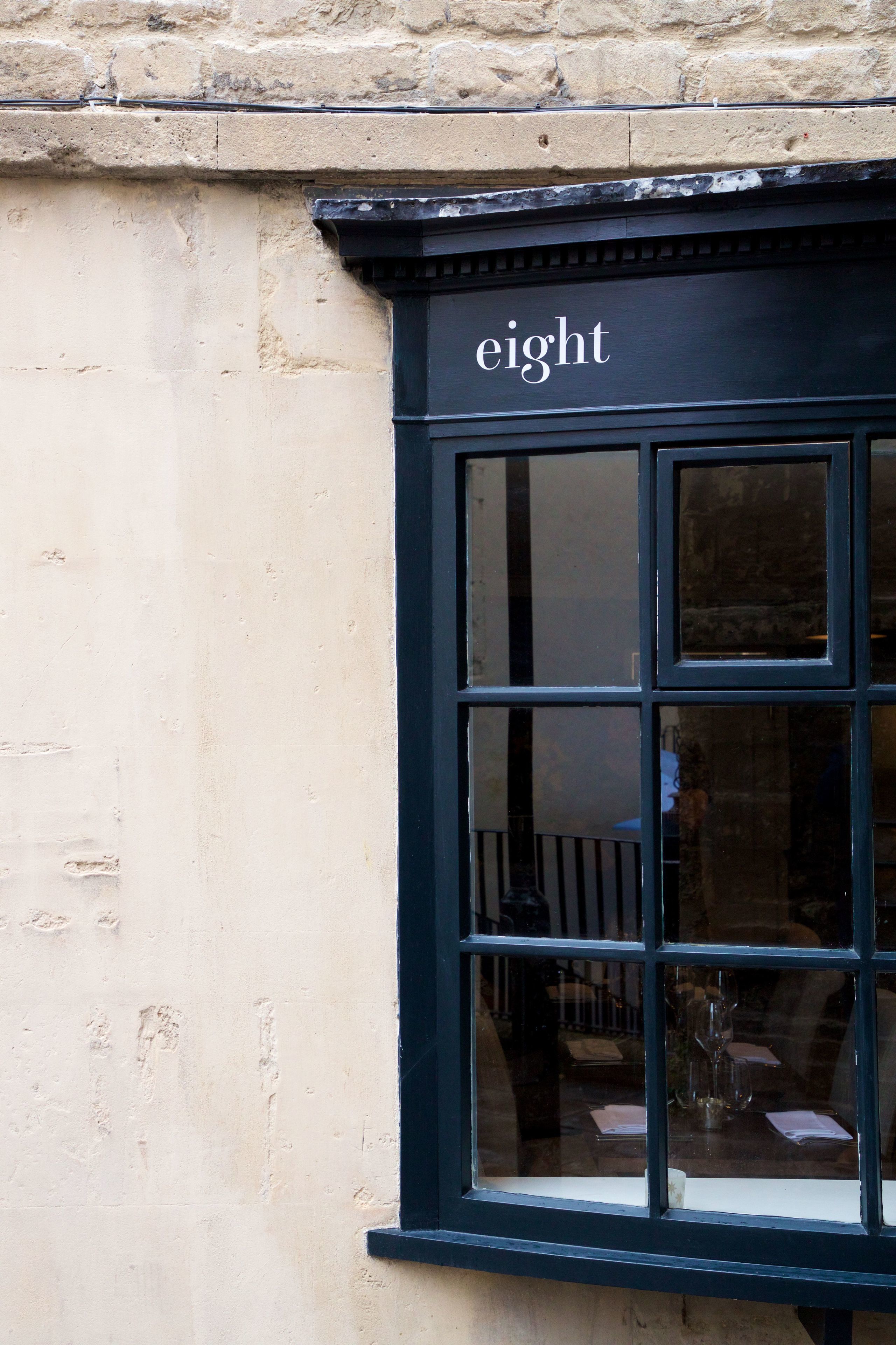 Foto - Eight