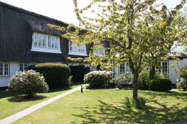 Unclassified image, 1 of 17, button - Stutenhof - Stutenhof EG (Sylt)