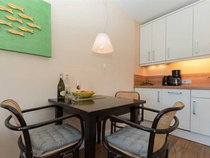 Unclassified image, 3 of 13, button - House 55 degrees North, Germany (Wenningstedt-Braderup (Sylt))