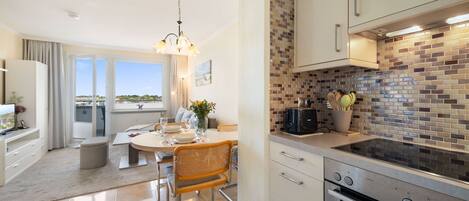 Réfrigérateur, micro-ondes, four, lave-vaisselle