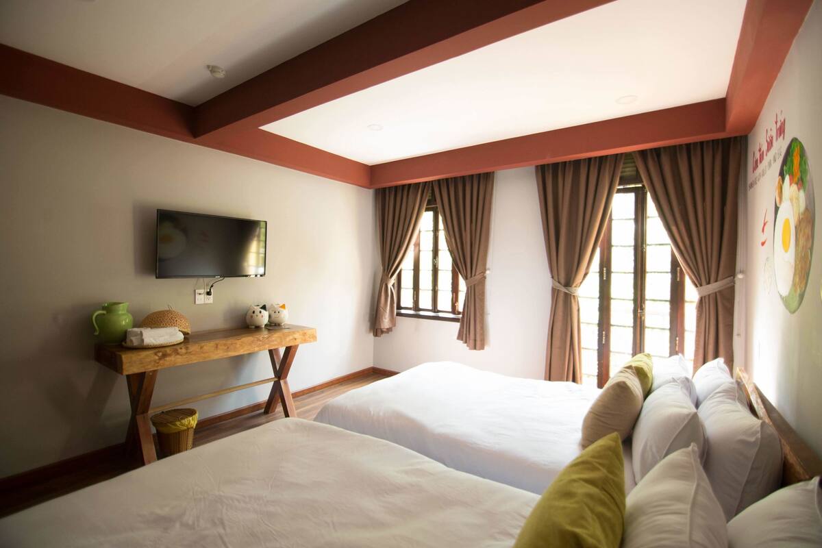 Deluxe Room, Bathtub | View from room