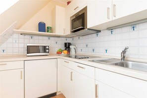 Microwave, oven, dishwasher, high chair - House Gotland - 3c - House Gotland (Sylt)