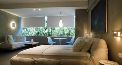 101 Adrianou Luxury Urban Stay
