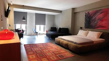 1 bedroom, Egyptian cotton sheets, premium bedding, Select Comfort beds