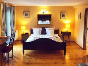 Suite estudio junior, 1 cama de matrimonio, no fumadores | Ropa de cama de alta calidad y decoración individual