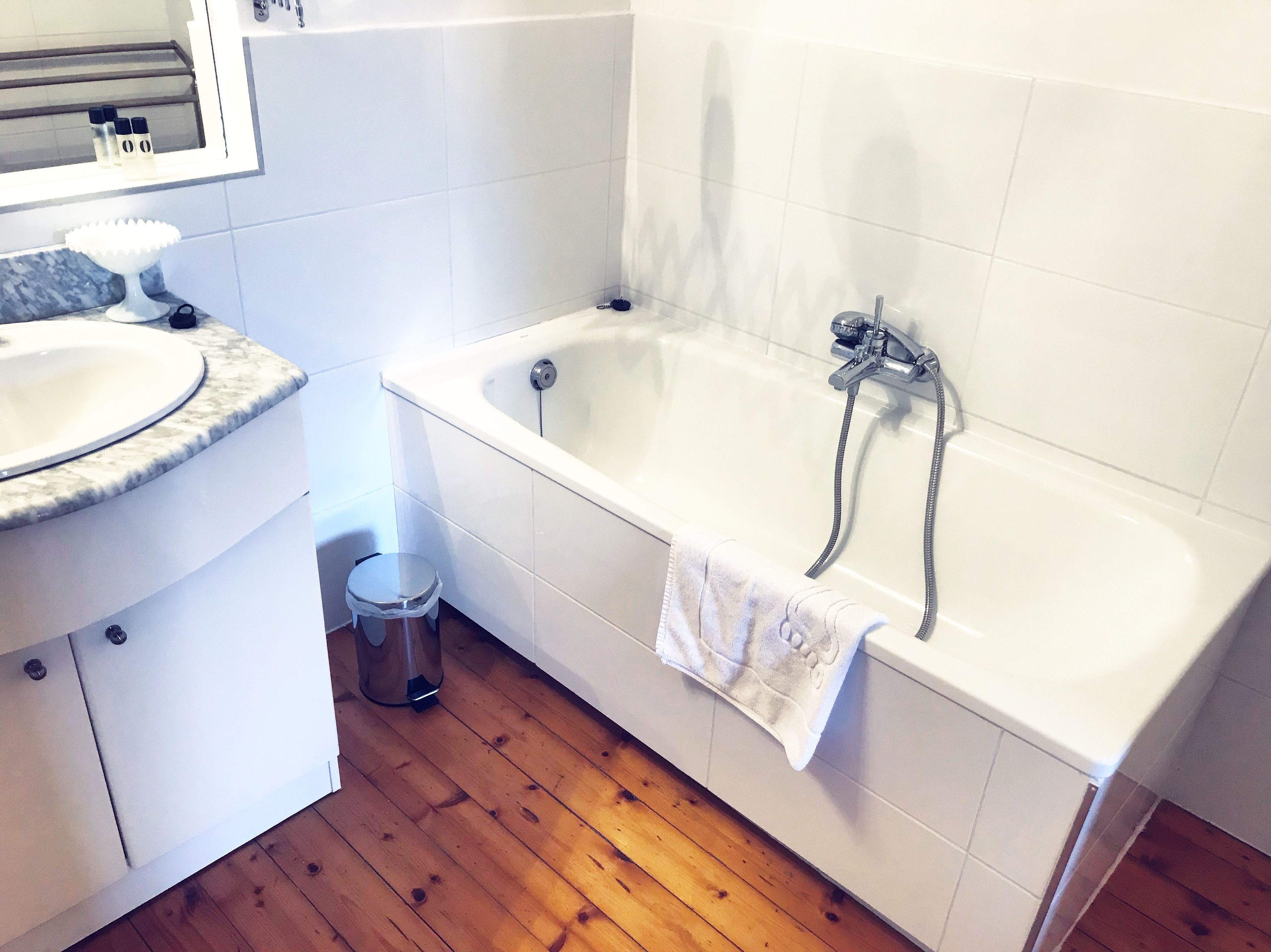 Bathtub besar